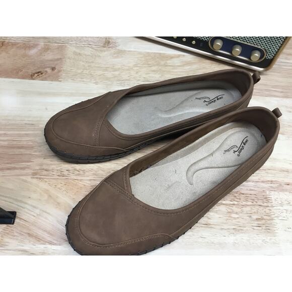 Easy Street Poe Women's 9.5 Brown Leather Slip-On Comfort Ballet Flats Casual - Picture 5 of 10